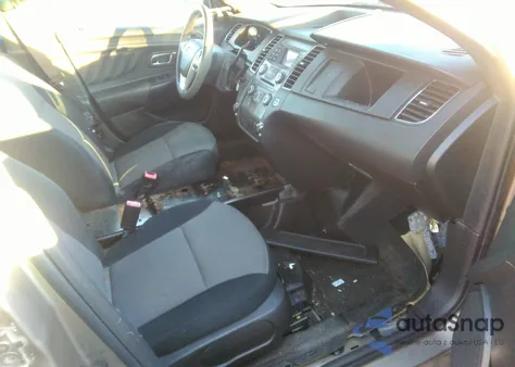 2013 Ford Police Interceptor z USA, uszkodzony, nr VIN 1FAHP2M85DG201728